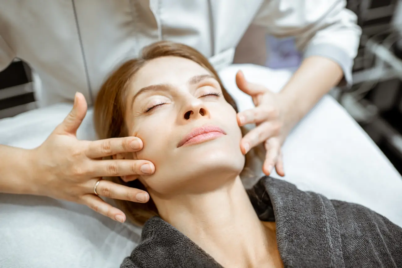 woman during the facial massage at the beaty salon 2023 11 27 05 32 54 utc